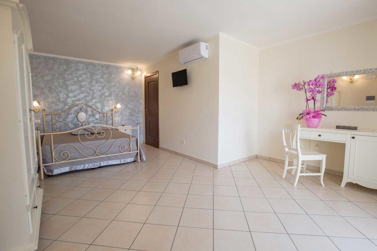 B&B Le Due Gioie Тавиано Екстериор снимка
